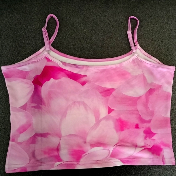 Pink Floral Cropped Tank - Picture 2 of 4